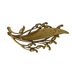 SAUTEUR RENOIR Gold tone Signed Brooch Pin